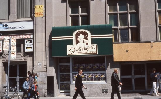 9 – 1970 alt Hallelujah Hal's - Muffin and coffee emporium, 1970